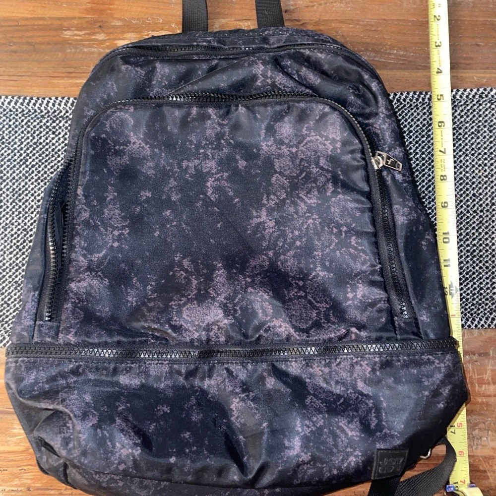JoyLab Black Patterned Minimalist Backpack